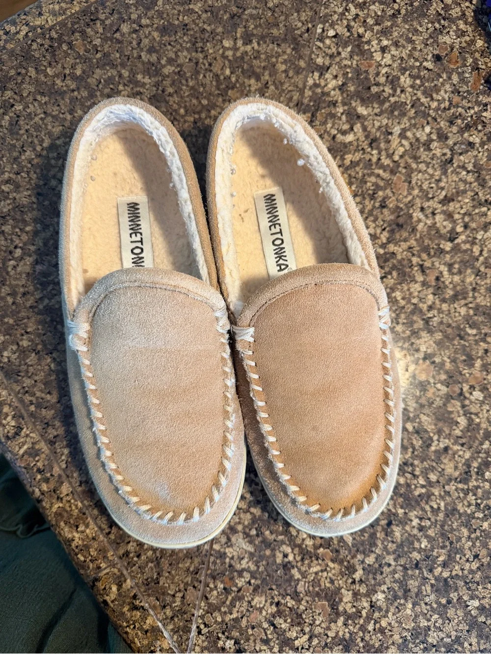 Minnetonka Tan Suede Men's Moccasin Slippers with White Stitching